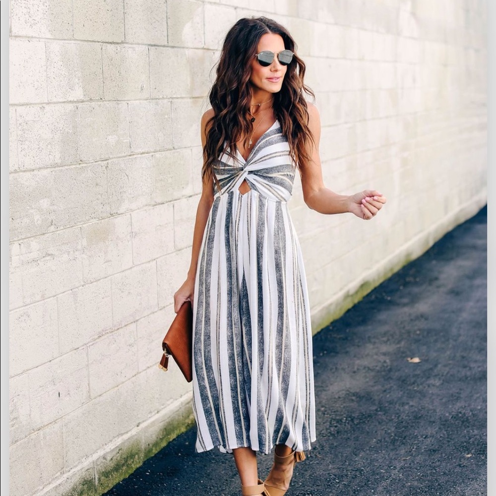 Dancing in the street halter jumpsuit - Charcoal